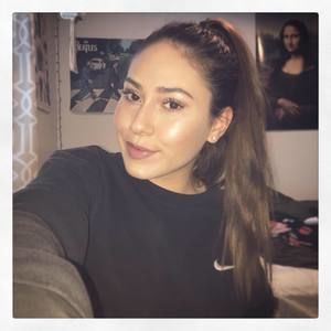 Meet your Posher, Elizabeth